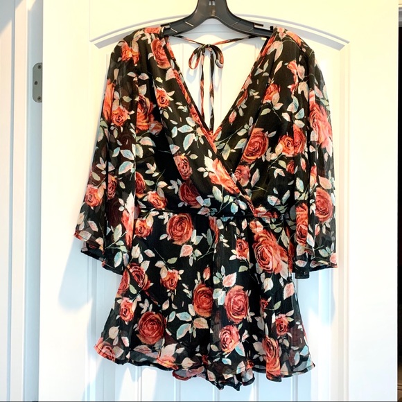 Band of Gypsies Pants - NWOT Band of Gypsies Chiffon Floral Romper